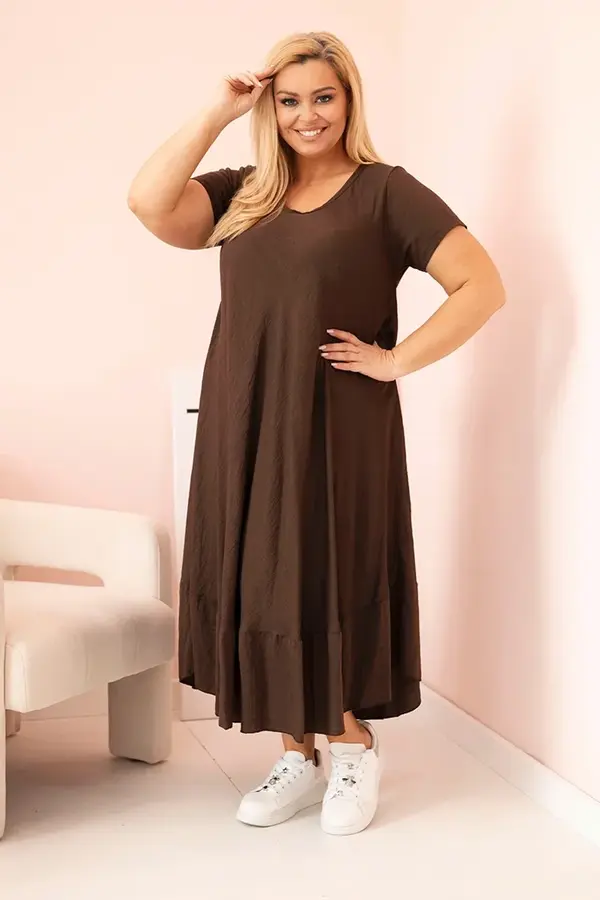 Kesi Włoski Kesi Włoski Plus size women's dress with short sleeves and ruffle made of light viscose brown