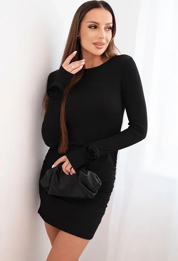 Kesi Włoski Kesi Włoski Women's dress made of viscose with gathering and flowers on the sleeves black