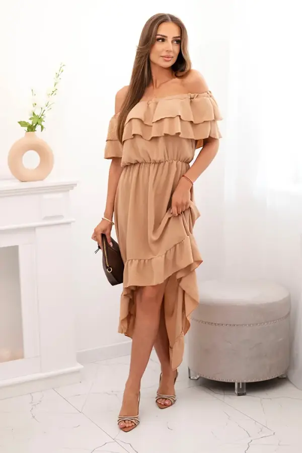 Kesi Włoski Kesi Włoski Women's off-the-shoulder dress with a longer back camel