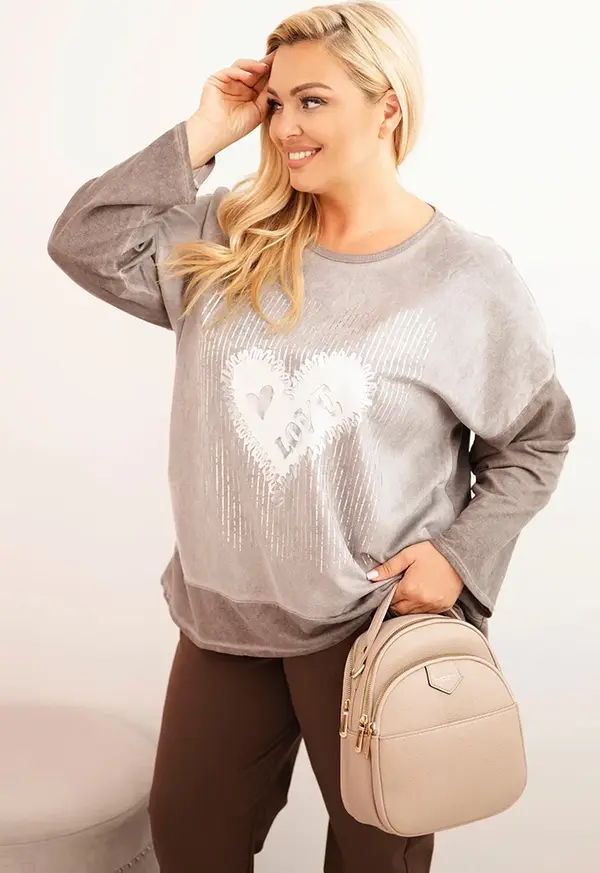 Kesi Włoski Kesi Włoski Women's Plus Size cotton sweatshirt with heart print and drawstrings brown
