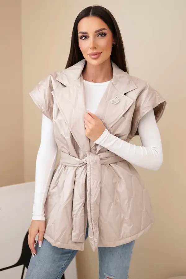 Kesi Włoski Kesi Włoski Women's quilted vest with a belt and wide collar dark beige