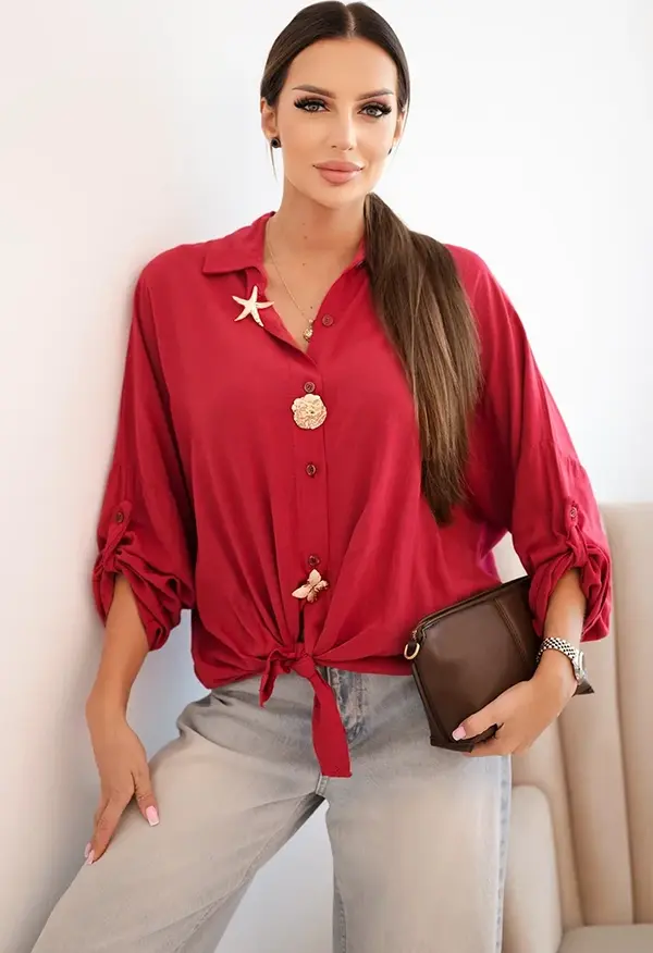 Kesi Włoski Kesi Włoski Women's shirt with viscose, featuring decorative buttons and collar, light burgundy