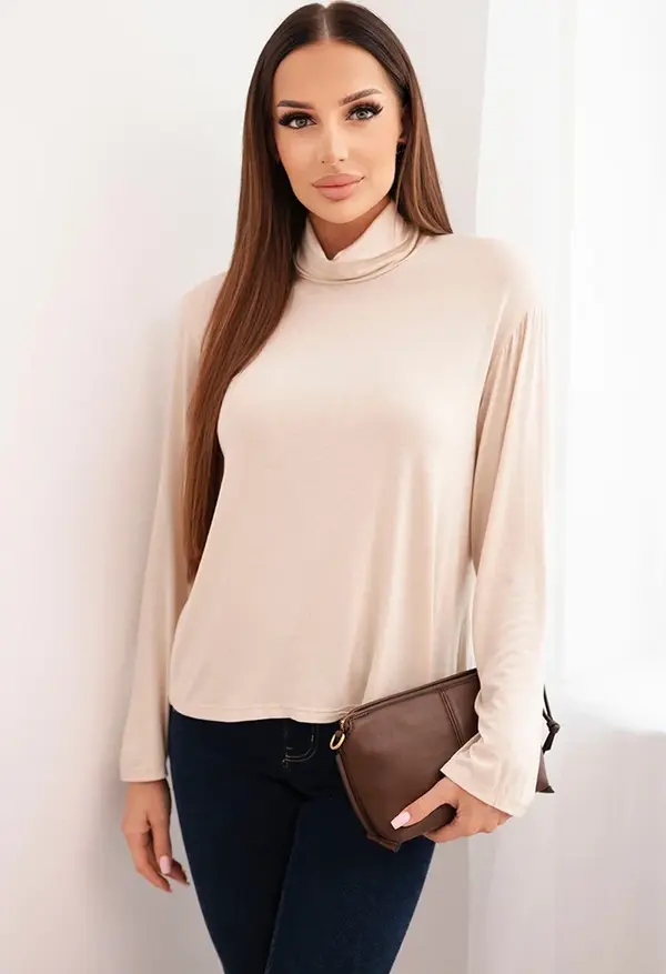 Kesi Włoski Kesi Włoski Women's viscose blouse with a turtleneck and long sleeves beige