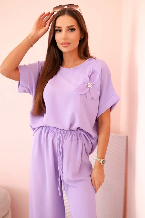 Kesi Włoski Kesi Włoski Women's viscose set with decorative flower and wide trousers - fuchsia light purple