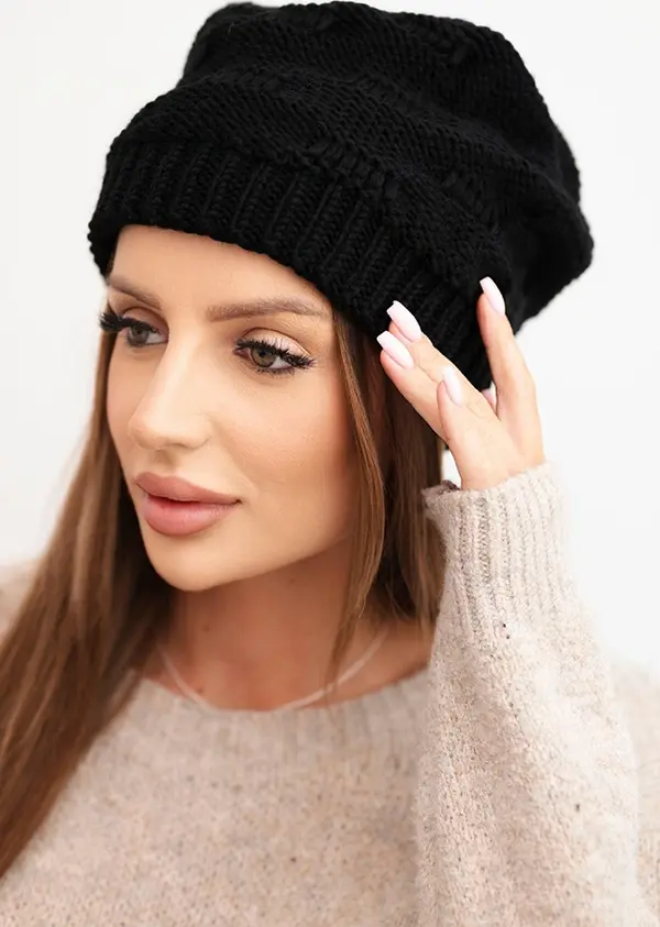 Kesi Kesi Women's winter hat made of wool with decorative weave K451 black