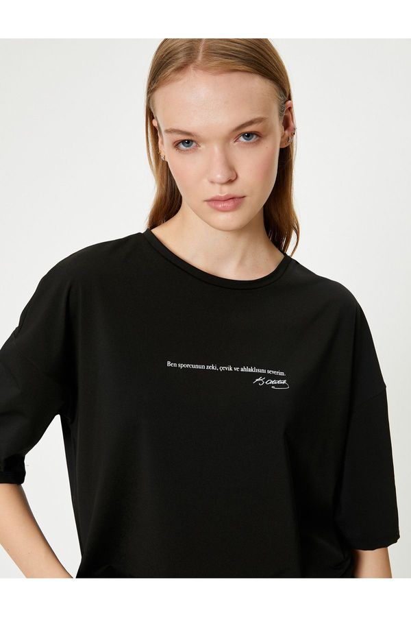 Koton Koton Atatürk Signature Printed Oversize Sports T-Shirt Crew Neck Short Sleeve