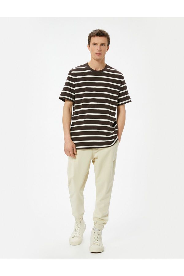Koton Koton Brown Striped Men&#39;s T-Shirt