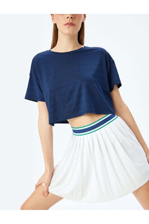 Koton Koton Crop Crew Neck Comfortable Breathable Sports T-Shirt