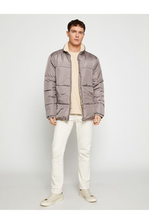 Koton Koton лъскав надуваеми палто стоящи врата с цип джоб подробни водоустойчив.