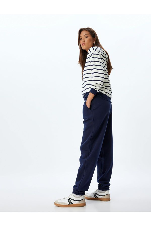 Koton Koton Pocketed Raised Three Thread Jogger Sweatpants