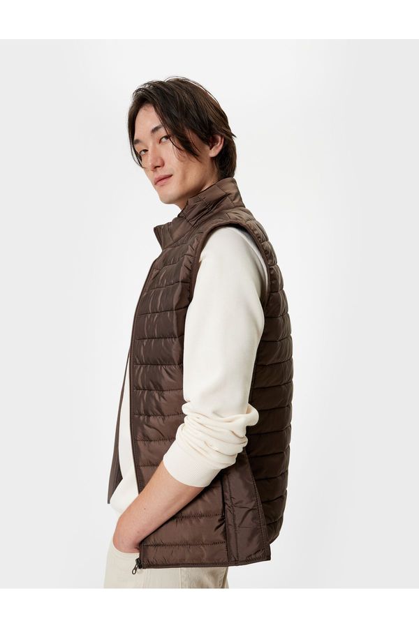 Koton Koton Puffer Vest Slim Fit Stand Collar Pocket Detail