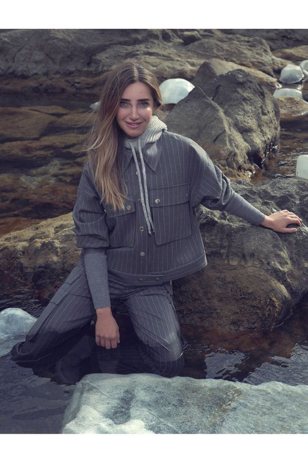 Koton Koton Şahika Ercümen X - Яке с яка на риза с джобове и закопчалка