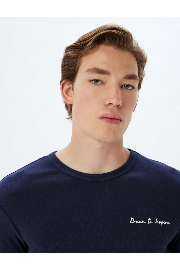 Koton Koton Slim Fit T-Shirt Slogan Printed Crew Neck Short Sleeve Cotton