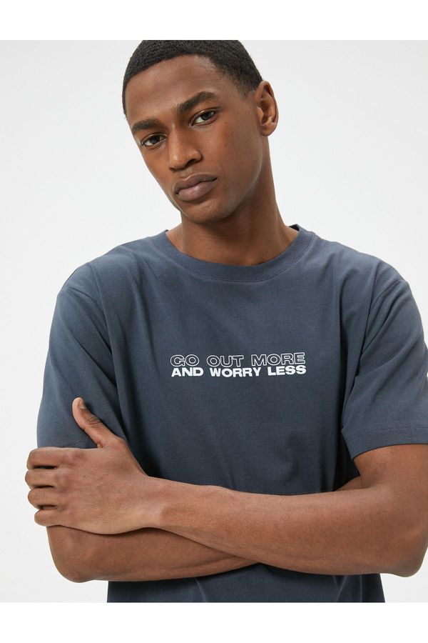 Koton Koton Slim Fit T-Shirt Slogan Printed Short Sleeve Crew Neck Cotton