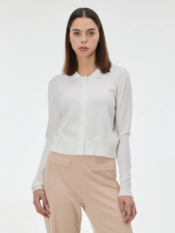 Orsay Кремов пуловер с яка ORSAY