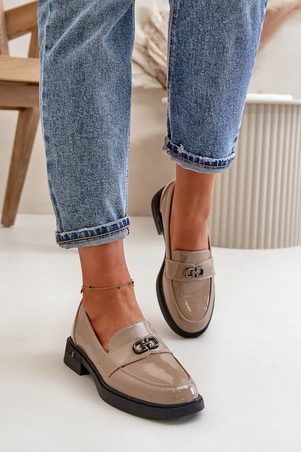 VINCEZA Лачени дамски мокасини от естествена кожа Khaki Vinceza 58409