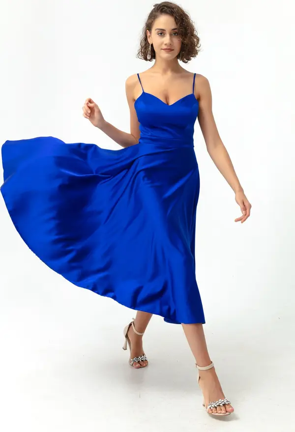 Lafaba Lafaba Дамски саксофон тънки презрамки Midi сатенена вечерна рокля.