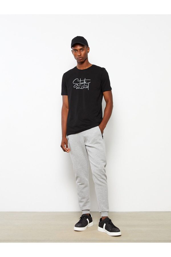 LC Waikiki LC Waikiki екипажа врата къс ръкав отпечатани пенирани мъжки тениска.