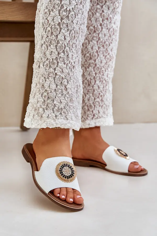 Boto Lewski Shoes Кожени Сандали С Украсa На Плосък Ток Бели Левски