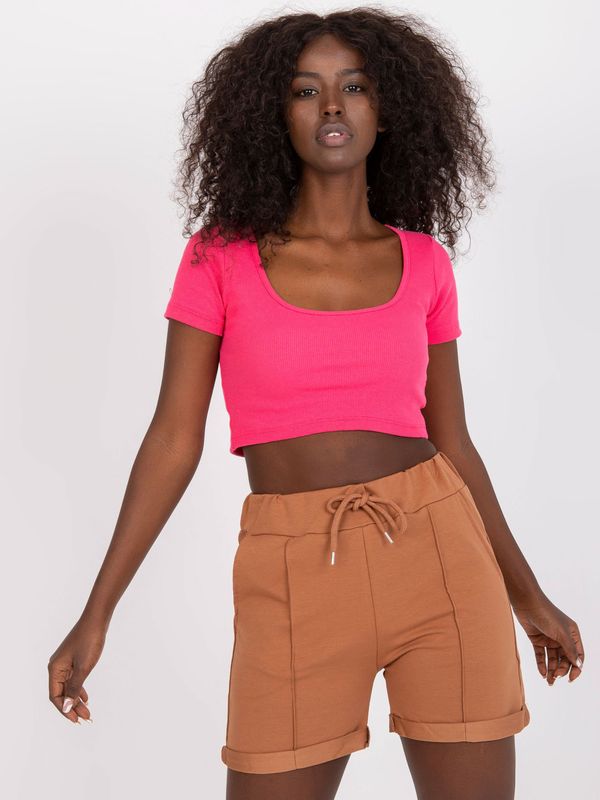 Fashionhunters Light brown casual basic shorts with tie