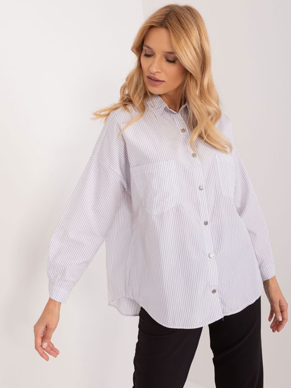 Fashionhunters Light grey and white oversize shirt with snap fasteners