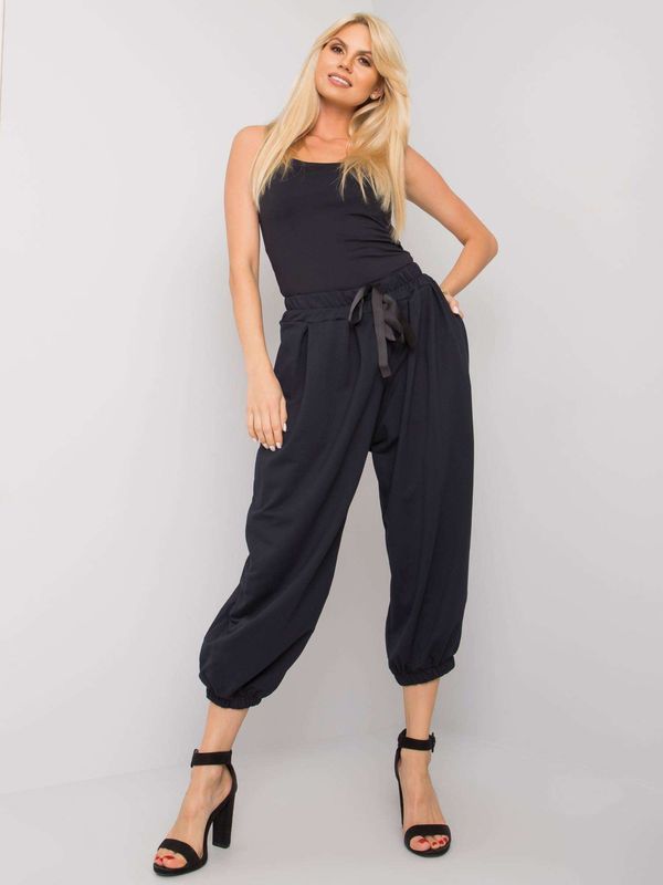 Fashionhunters Loose dark blue sweatpants