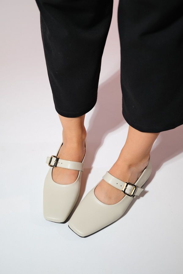 LuviShoes LuviShoes BLUFF Women's Beige Skin Flat Toe Flat Shoes