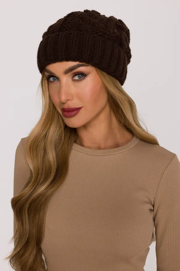 Made Of Emotion Made Of Emotion Woman's Beanie made of cable-knit yarn - brown
