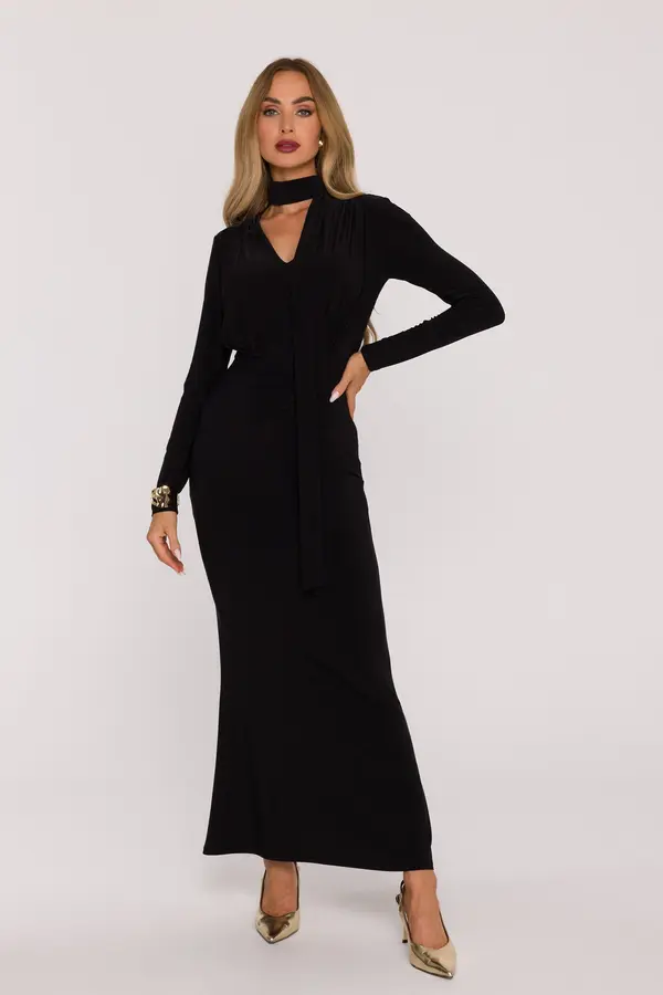 Made Of Emotion Made Of Emotion Woman's Elegant maxi dress with a sash - black