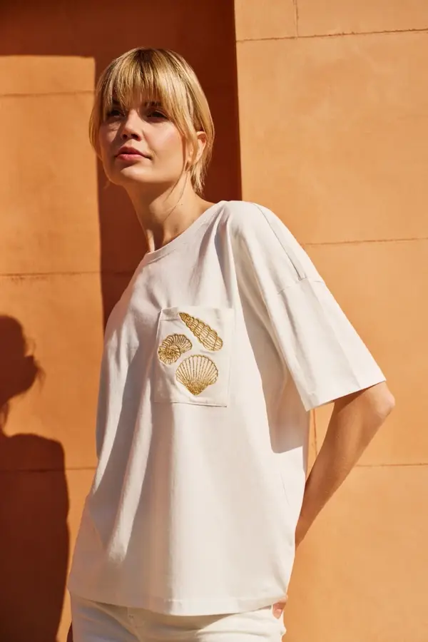 Marisse Marisse White T-Shirt With A Hat On The Pocket