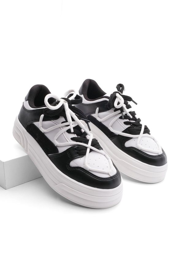 Marjin Marjin дамски маратонки с висока подметка дантелени маратонки Nadz черен.