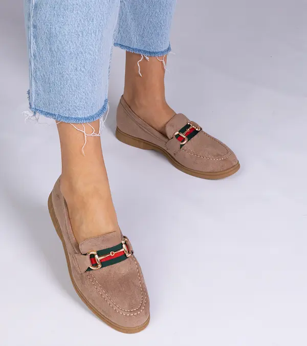 D/CEO marka niezdefiniowana Brown suede loafers with gold decoration Daliana