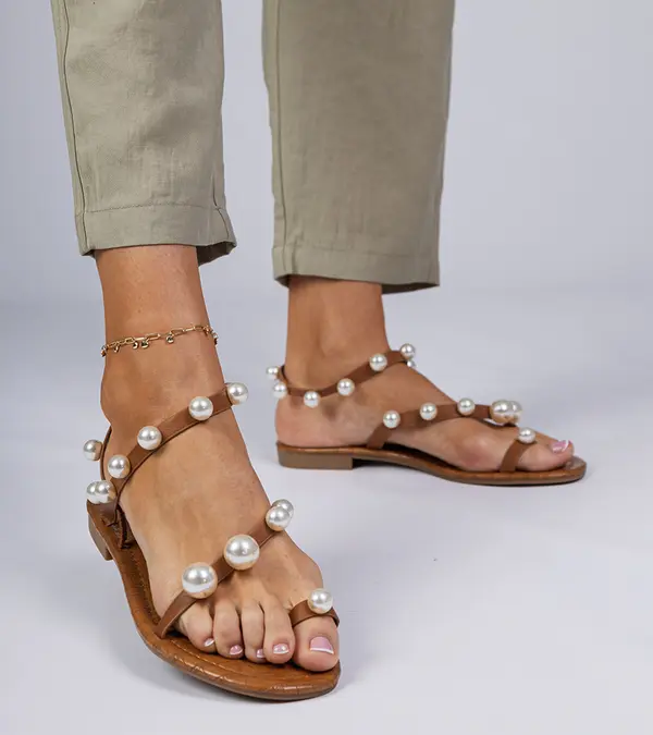 D/CEO marka niezdefiniowana Brown women's sandals decorated with pearls Sarino