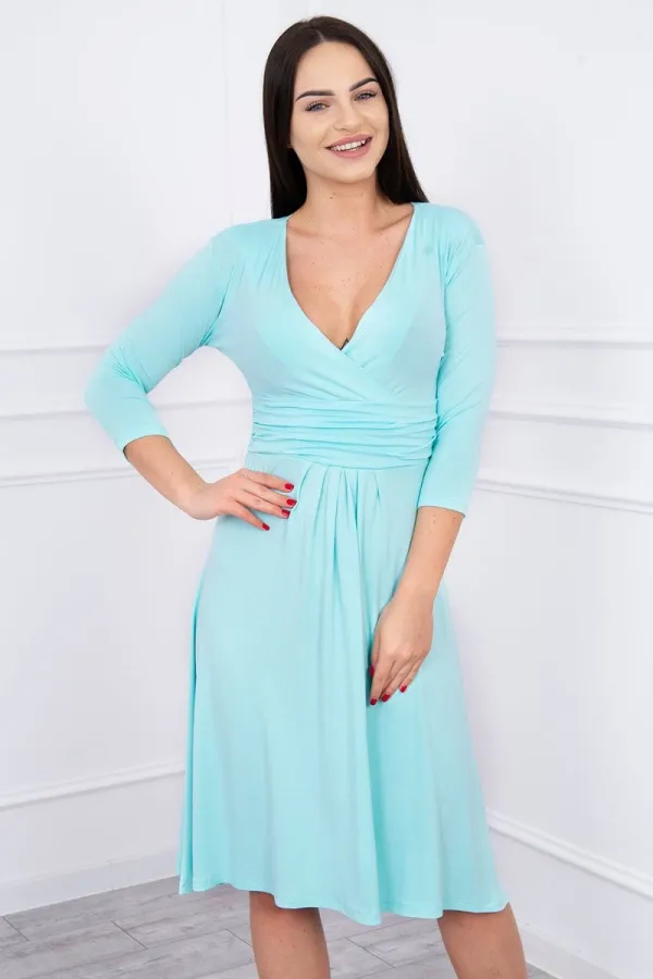marka niezdefiniowana marka niezdefiniowana Dress with cut-off under the bust, 3/4 sleeves mint