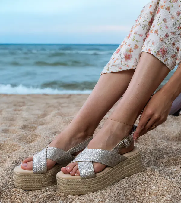 marka niezdefiniowana marka niezdefiniowana Silver platform espadrille sandals with straps Olisa