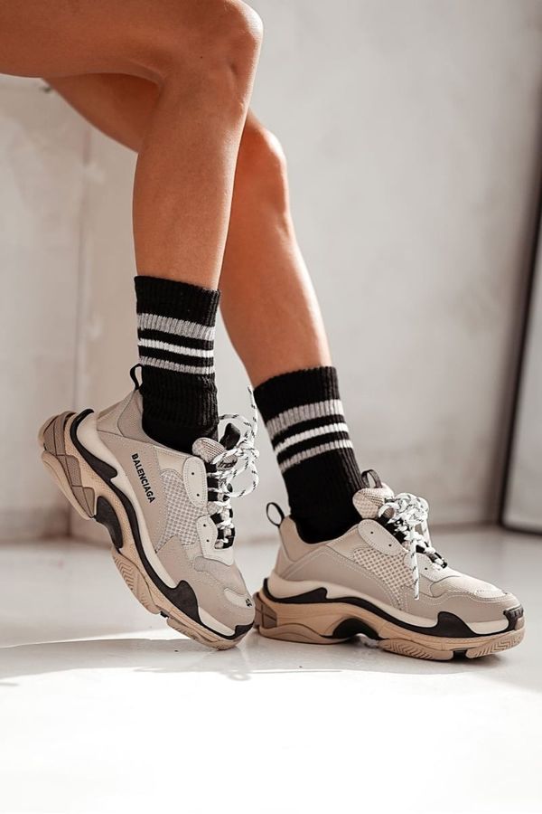 Milena Milena Дамски чорапи с декоративен релеф Черни