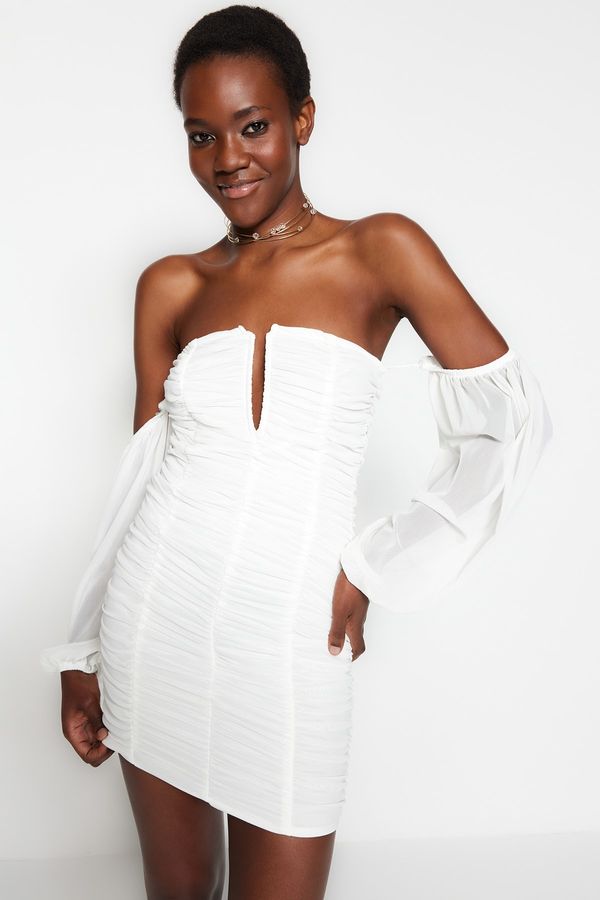 Trendyol Модерна екрю, вталена булчинска вечерна рокля с подплата и тюл