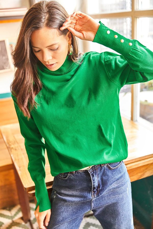 Olalook Olalook Women&#039;s Grass Green Cuffs with Slits and Buttons Turtleneck Knitwear Sweater