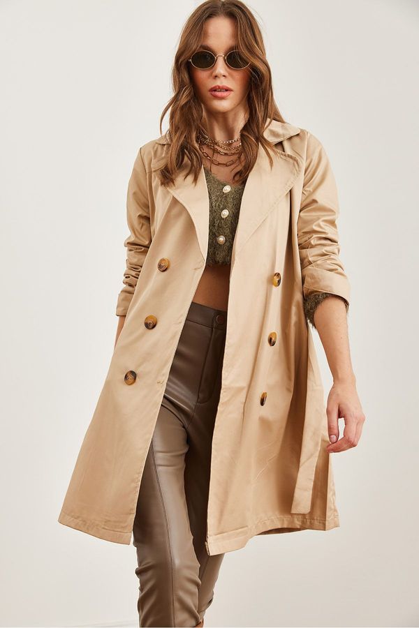 Olalook Olalook Women's Beige Buttoned Pocket Unlined Thin Trench Coat