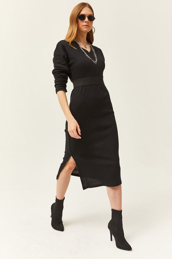 Olalook Olalook Women's Black V Case Side Slit Thick Ribbed Dress