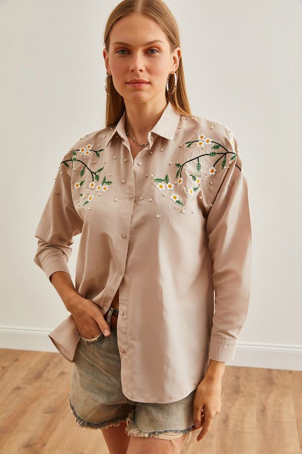 Olalook Olalook Women's Daisy Stone Embroidery Detailed Oversize Woven Shirt