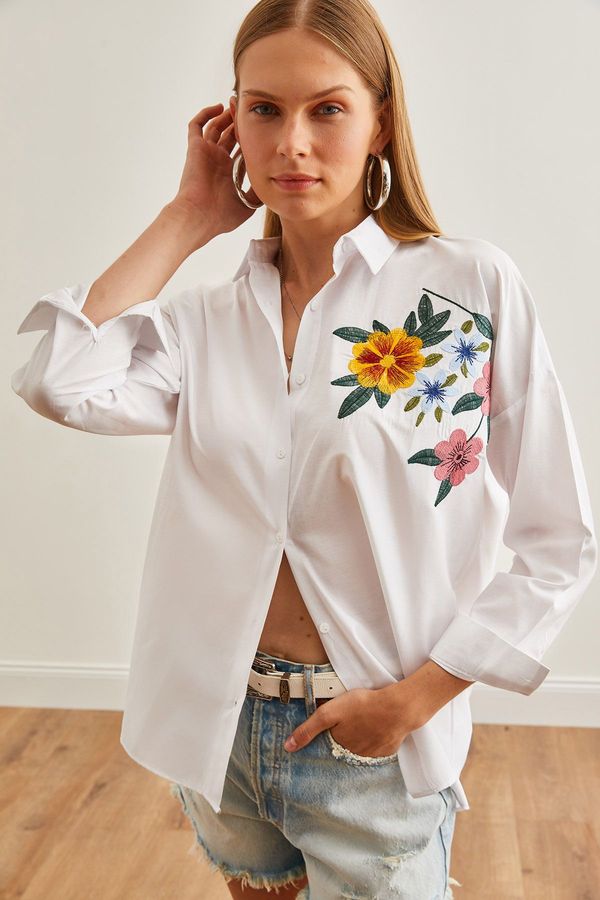 Olalook Olalook Women's Floral White Embroidery Detailed Oversize Woven Shirt