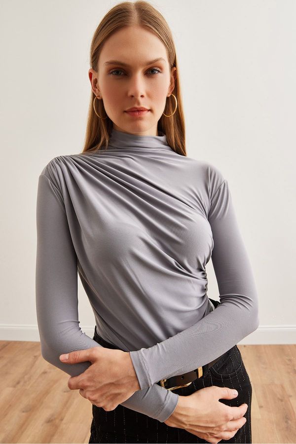 Olalook Olalook Women's Gray Drape Detailed Flowing Stylish Blouse