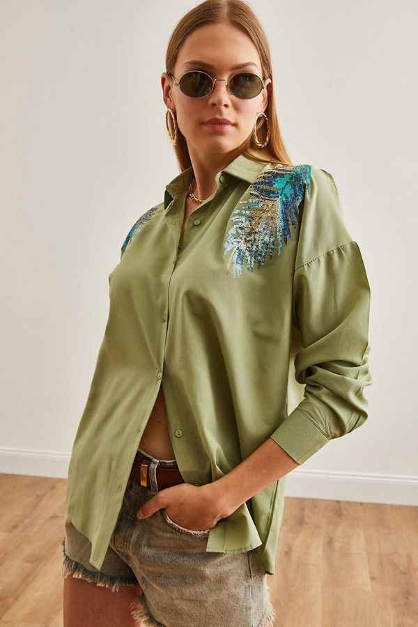 Olalook Olalook Women's Mold Green Leaf Sequin Detailed Woven Shirt
