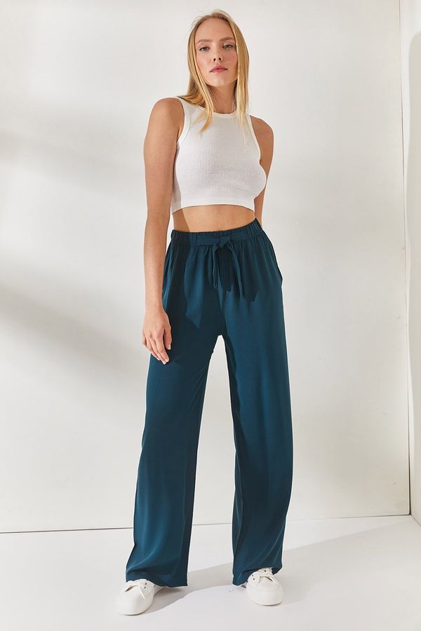 Olalook Olalook Women's Petrol Blue Belted Woven Viscon Palazzo Trousers