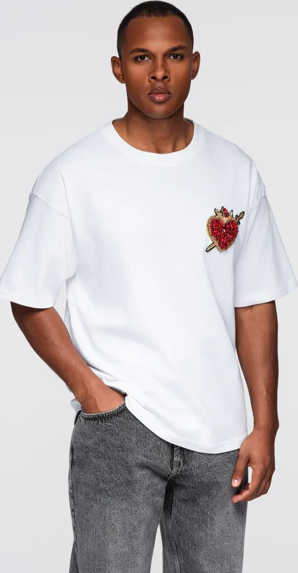 Ombre Ombre Men's cotton t-shirt with jewelry applique on chest - off white