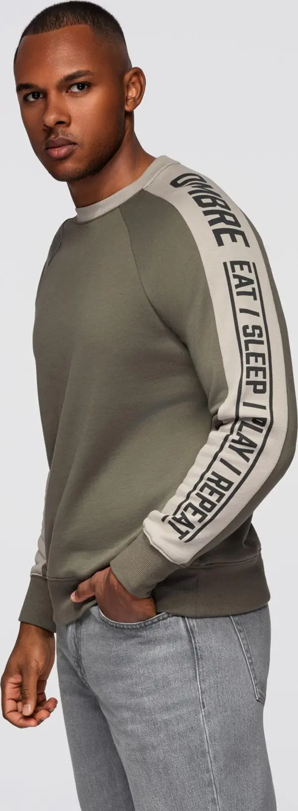 Ombre Ombre Men's sweatshirt with contrasting stripes and raglan sleeves - olive