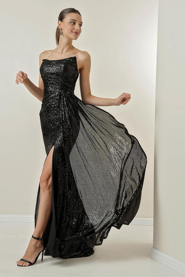 By Saygı От Saygı Без презрамки подпухнала-обикновена дълга рокля с драпиране и подплатена предна част.