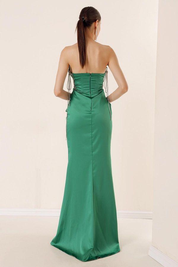 By Saygı От Saygı Зелена драпирана дълга рокля от шифон с блестящи връзки