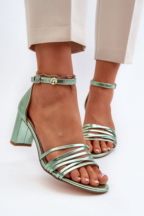 PE1 PE1 Черни сандали с каишки Enitia